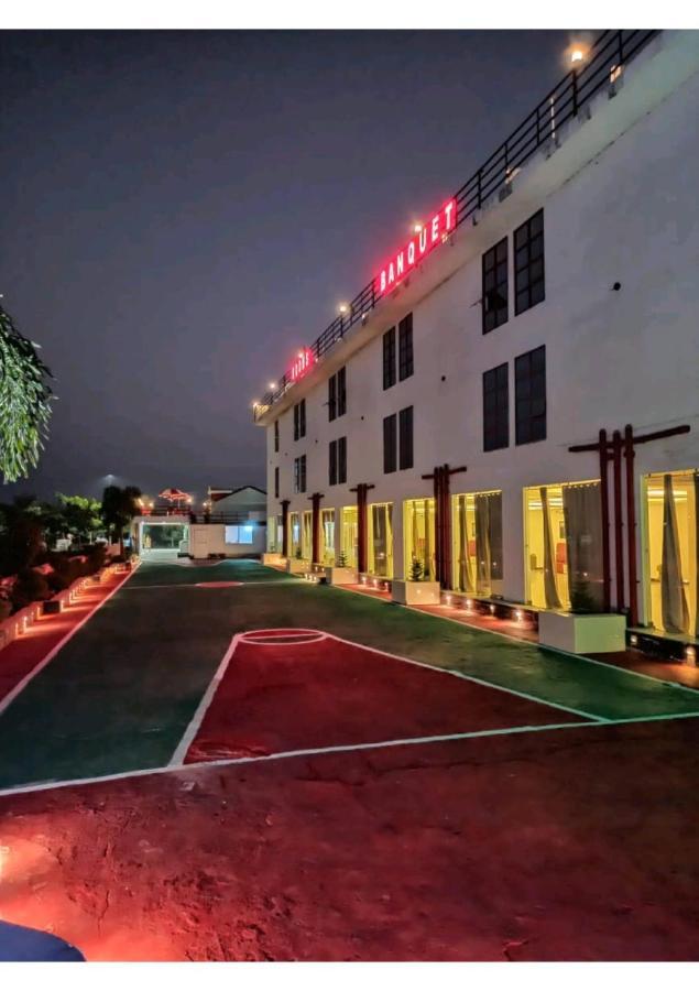 Gods County Hotels & Resorts Tarapith Bagian luar foto