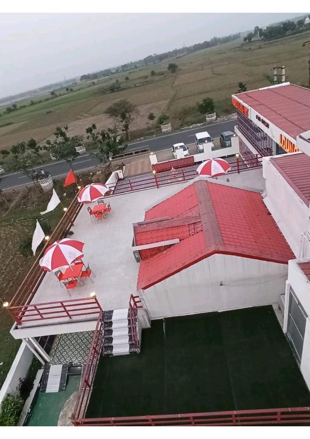 Gods County Hotels & Resorts Tarapith Bagian luar foto