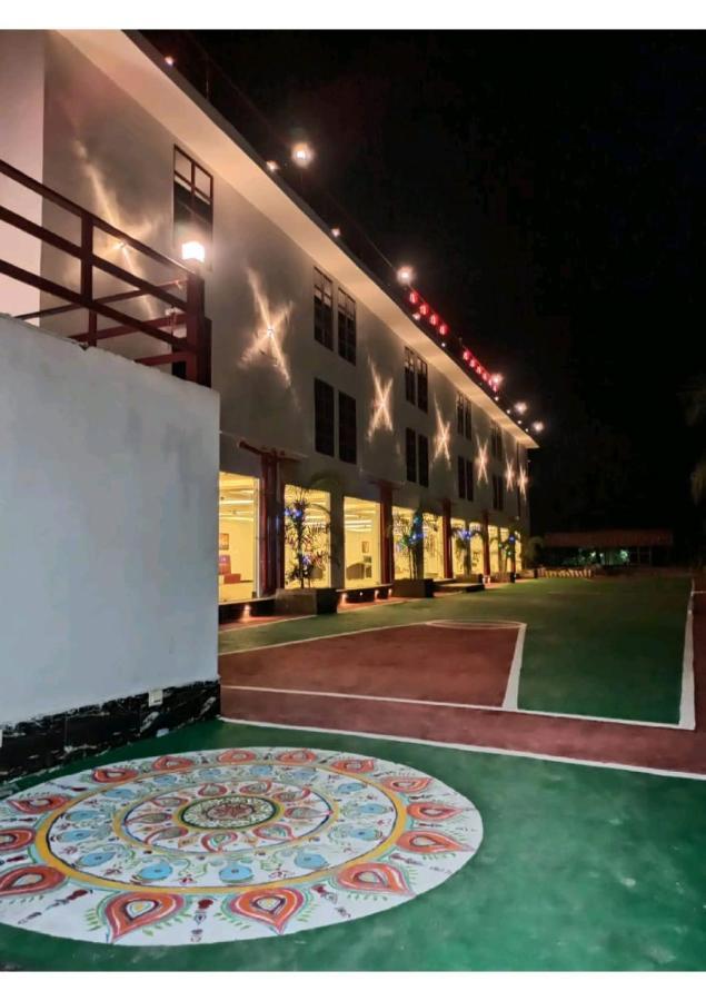 Gods County Hotels & Resorts Tarapith Bagian luar foto