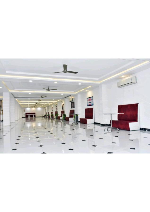 Gods County Hotels & Resorts Tarapith Bagian luar foto