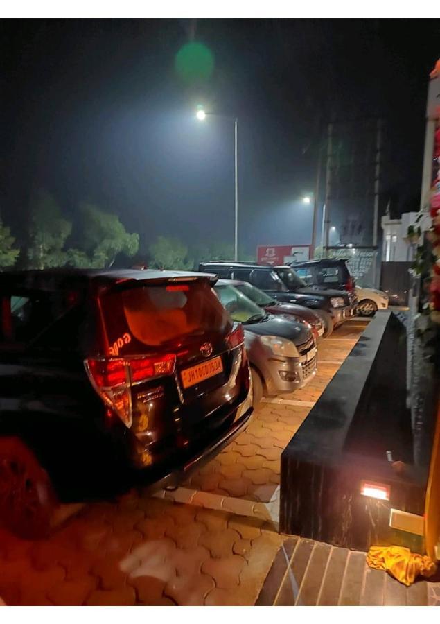 Gods County Hotels & Resorts Tarapith Bagian luar foto